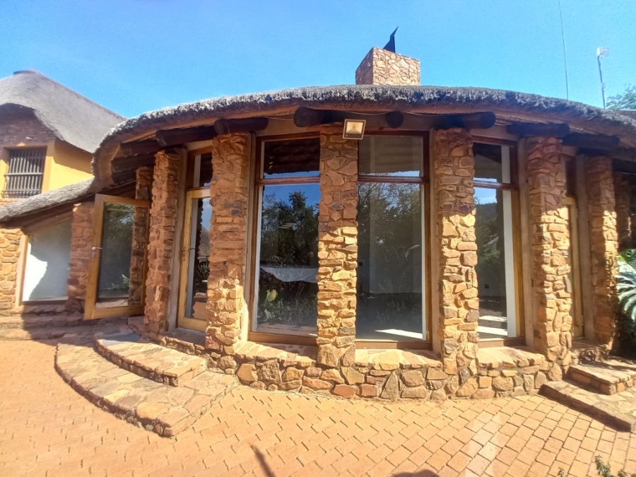 5 Bedroom Property for Sale in Broederstroom North West